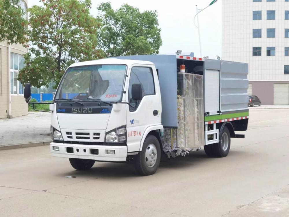 城市護(hù)欄清洗車-五十鈴國(guó)六城市護(hù)欄清洗車廠家價(jià)格