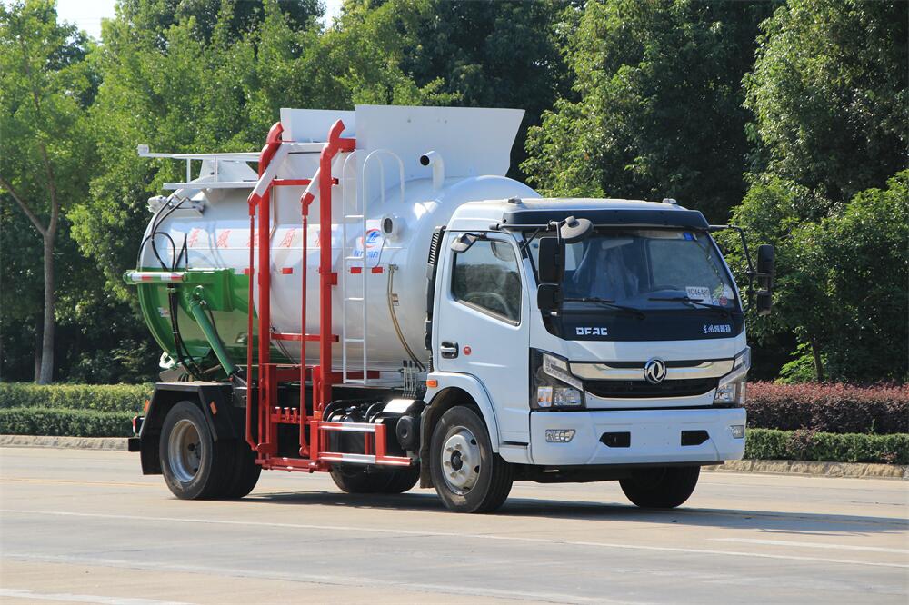 8方餐廚垃圾車-東風(fēng)多利卡國六8方廚余泔水餐廚垃圾車廠家（圓罐）