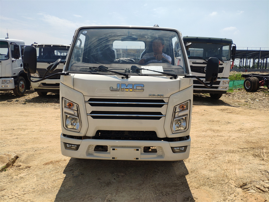 江鈴順達(dá)（3360，全柴115）國(guó)六 內(nèi)飾照片圖