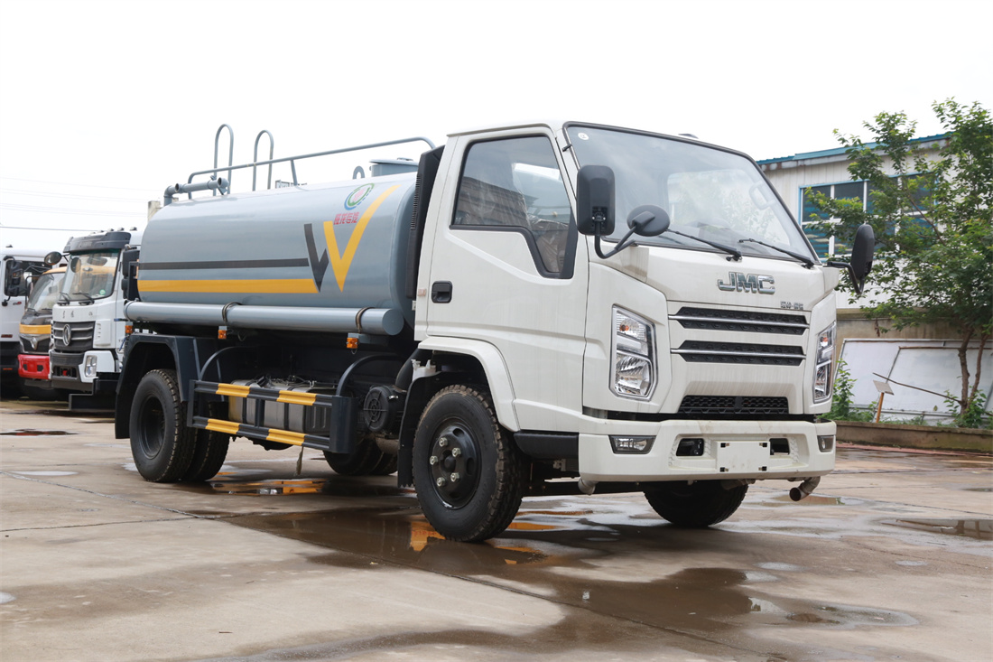 5噸灑水車(chē)-江鈴國(guó)六5立方灑水車(chē)廠家價(jià)格