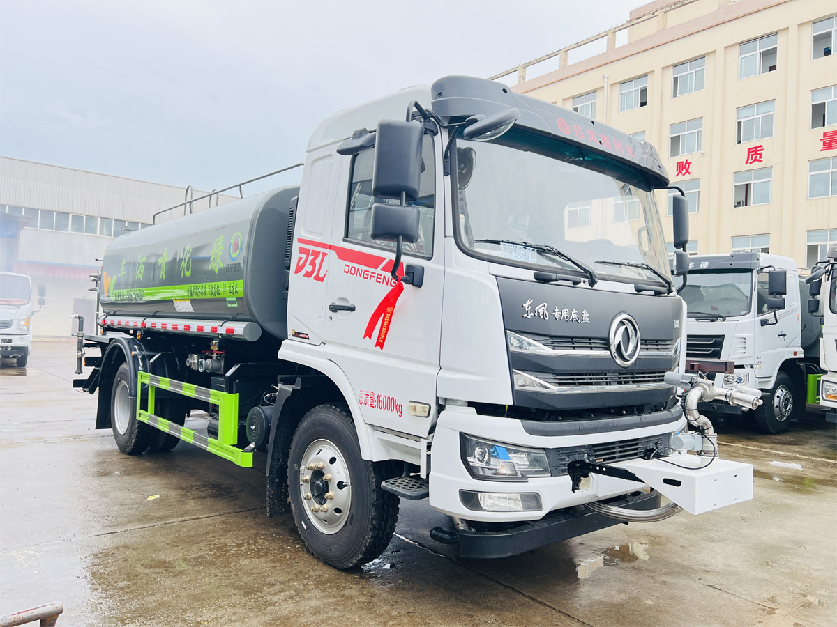 12方D3L 玉柴170馬力灑水車(chē)